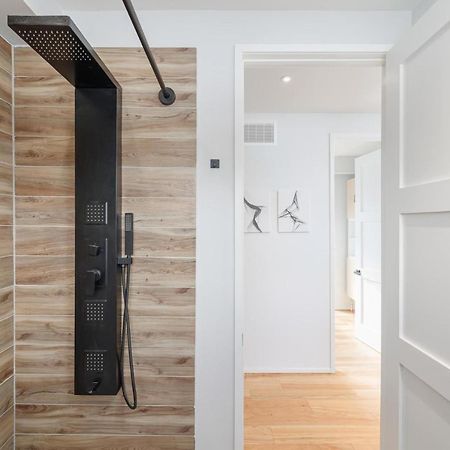 New Modern 1400 Sq Ft Coach House Near Everything Toronto Exterior foto