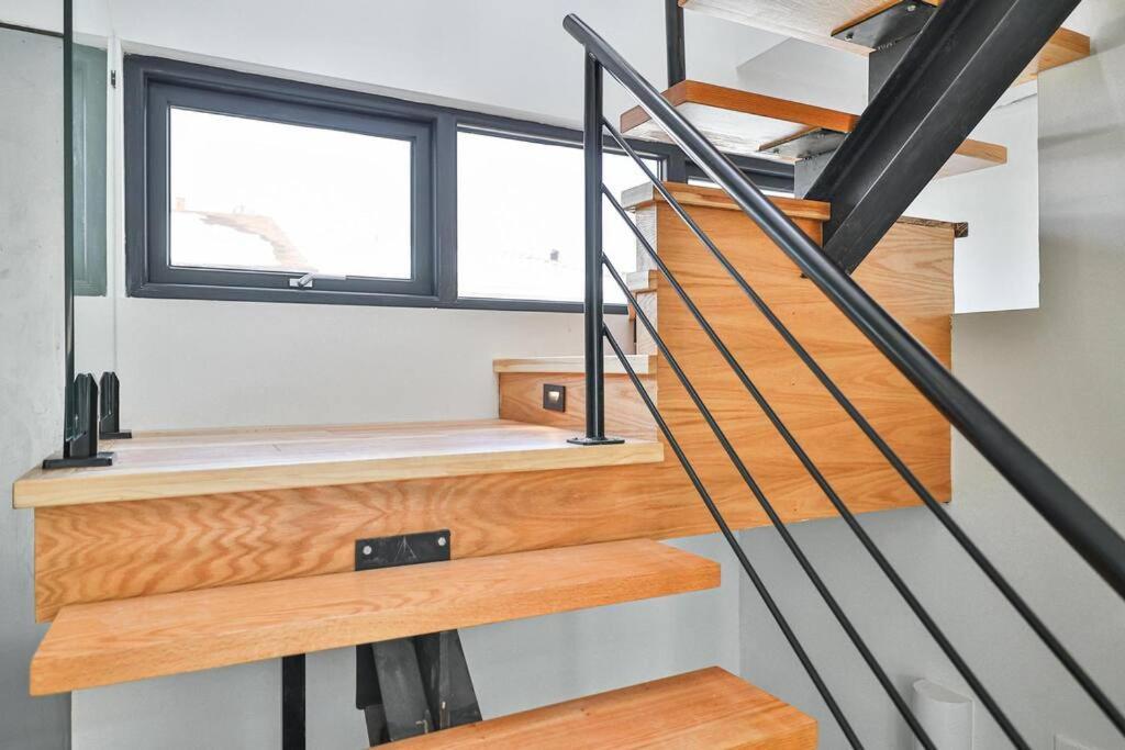 New Modern 1400 Sq Ft Coach House Near Everything Toronto Exterior foto