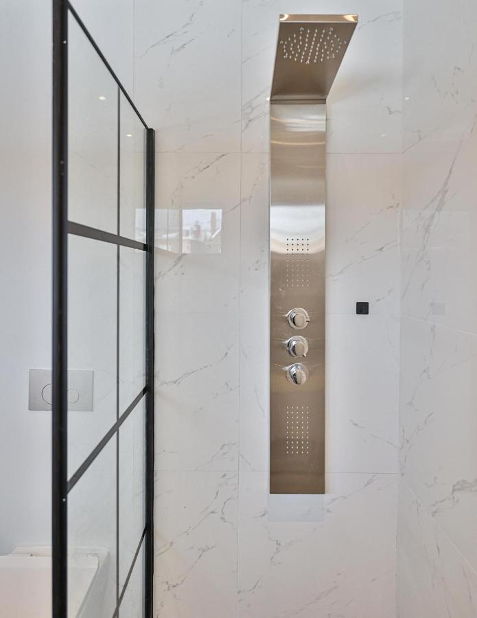 New Modern 1400 Sq Ft Coach House Near Everything Toronto Exterior foto