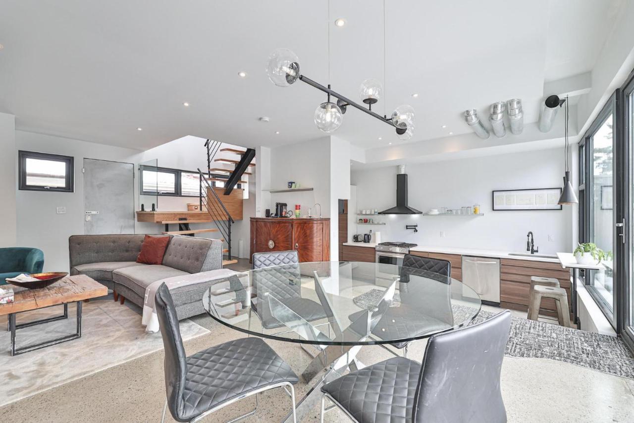 New Modern 1400 Sq Ft Coach House Near Everything Toronto Exterior foto